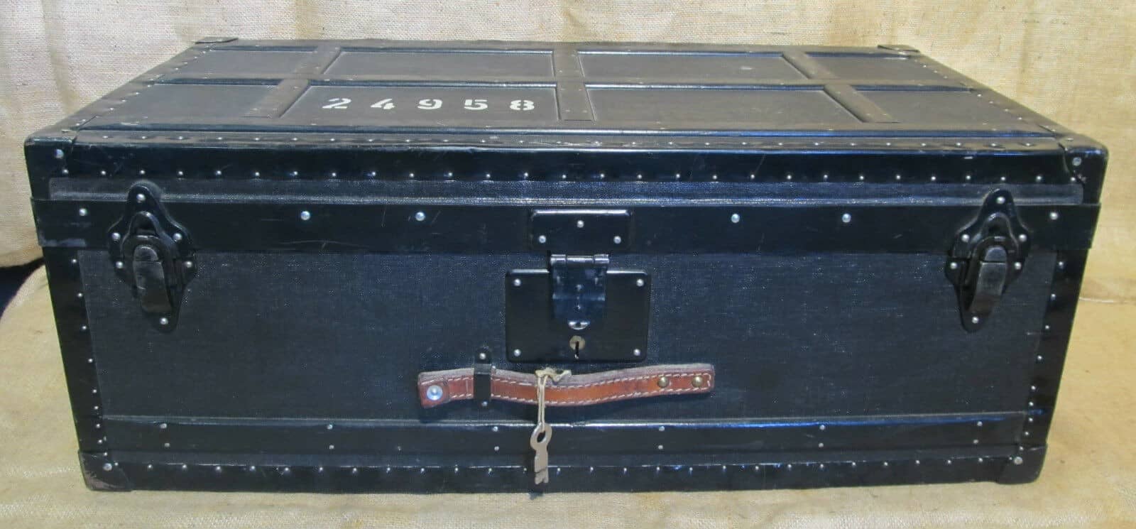BAULE NERO DA UFFICIALE SVIZZERO - Il Cassettone Selleria